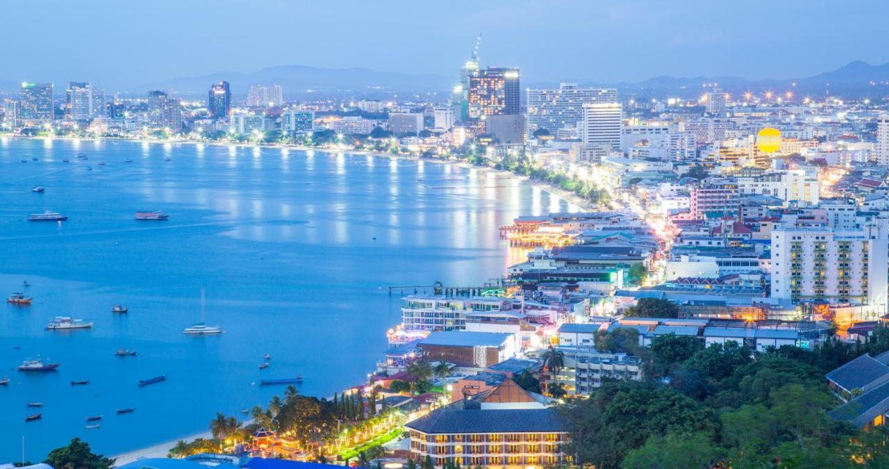 Sailor Hotel Pattaya Bagian luar foto