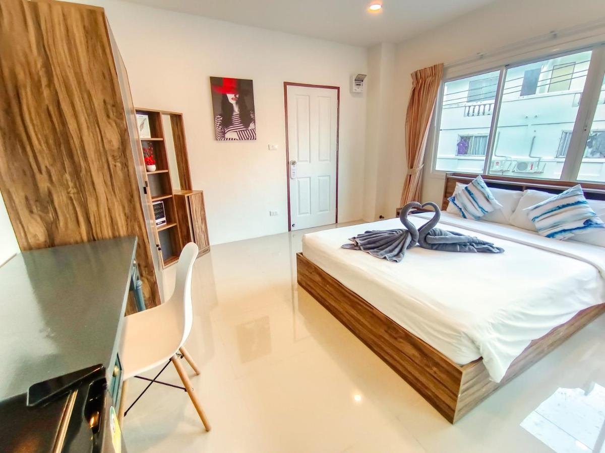 Sailor Hotel Pattaya Bagian luar foto