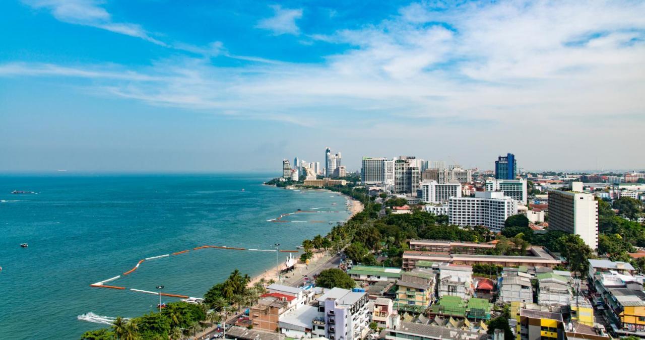 Sailor Hotel Pattaya Bagian luar foto