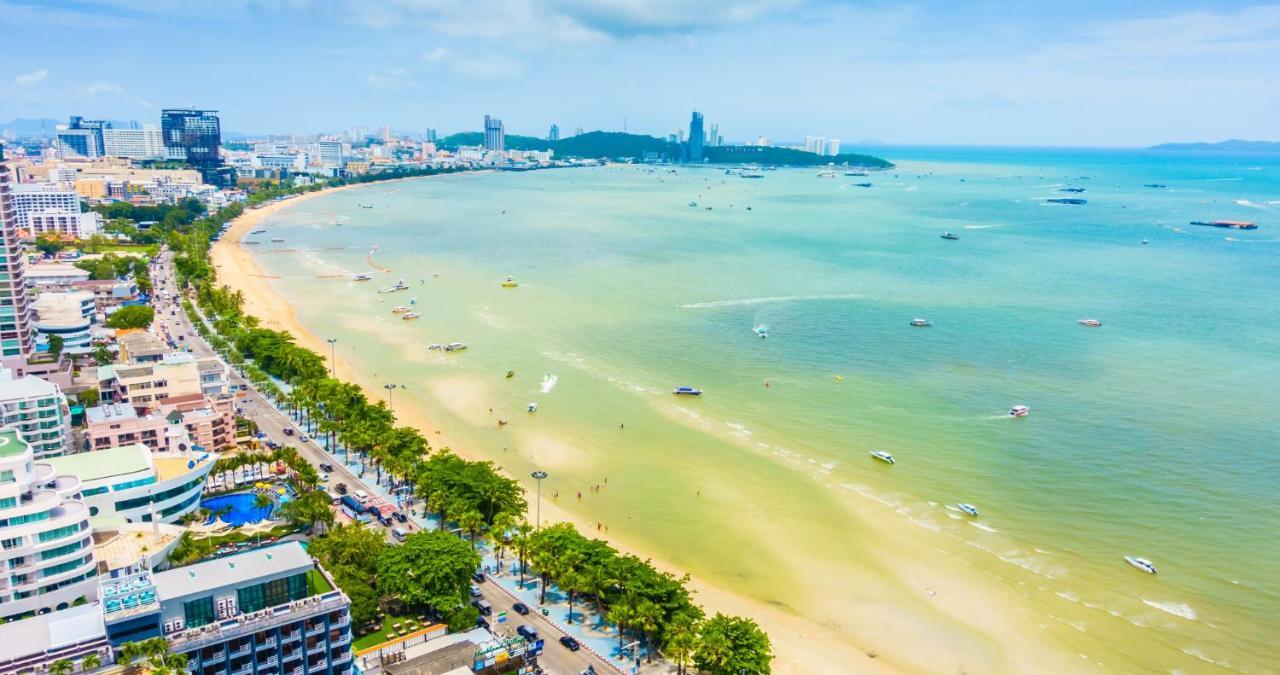 Sailor Hotel Pattaya Bagian luar foto