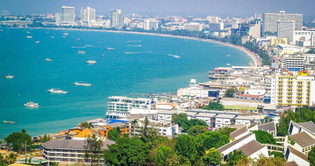 Sailor Hotel Pattaya Bagian luar foto