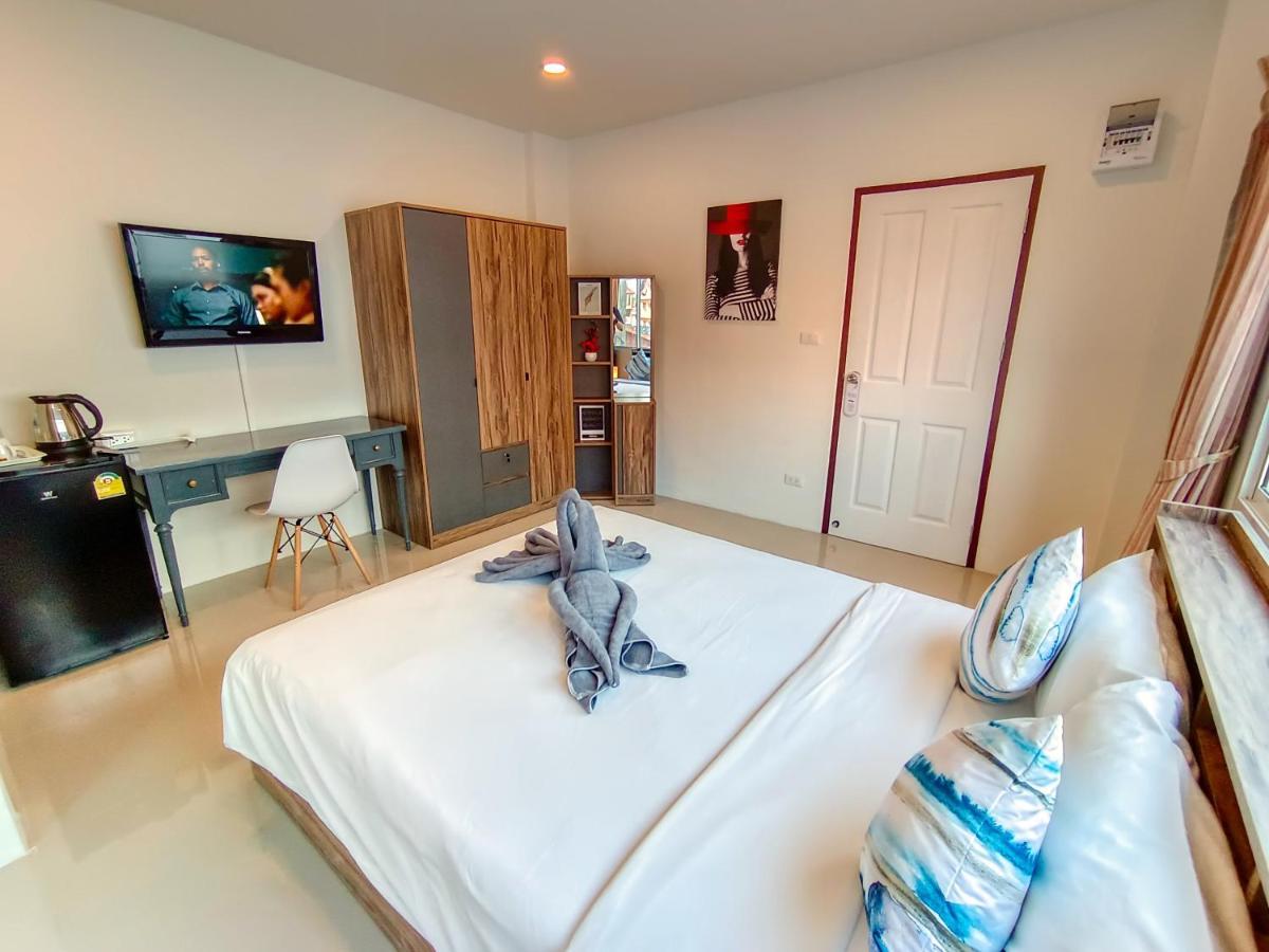 Sailor Hotel Pattaya Bagian luar foto