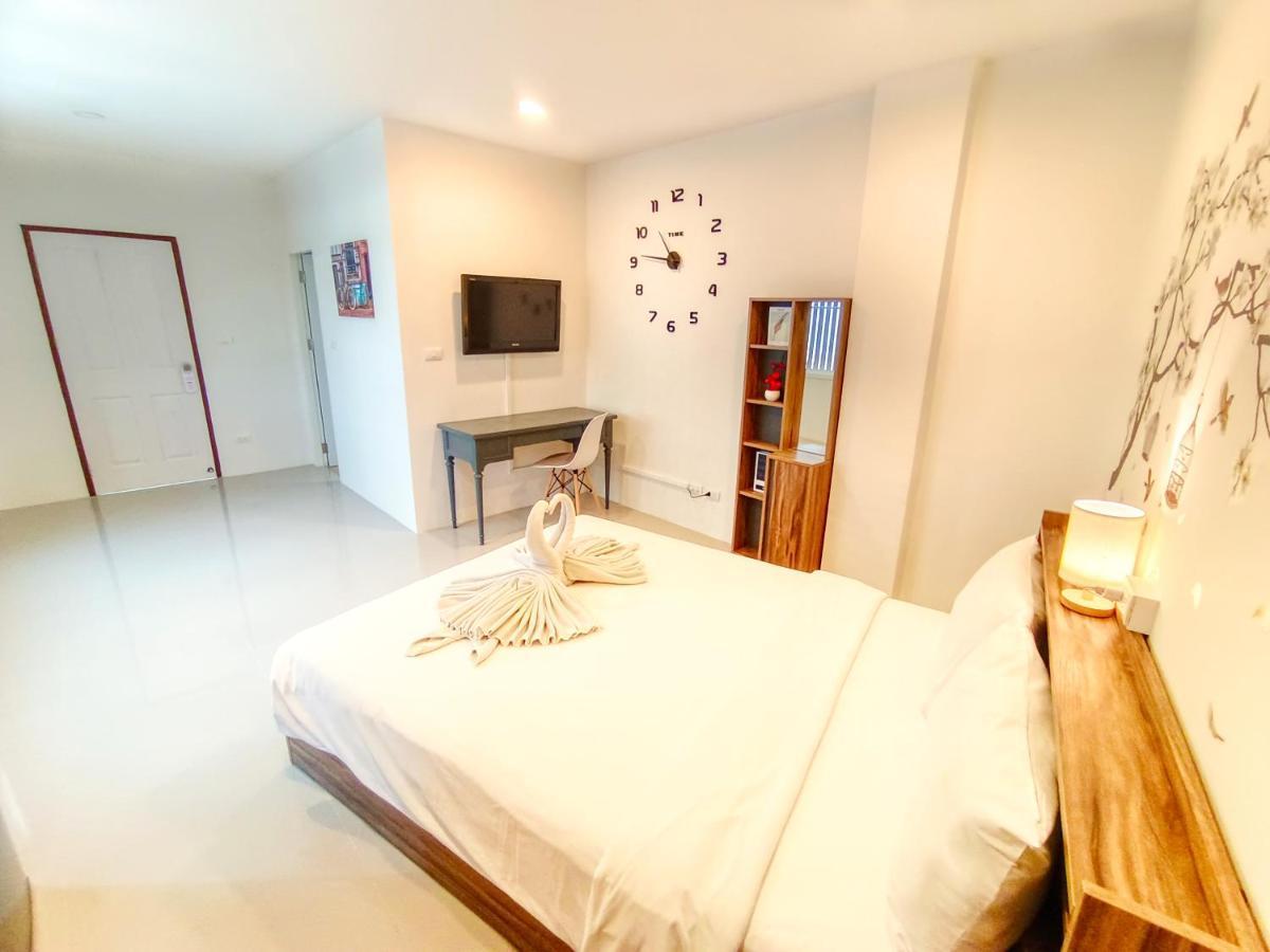 Sailor Hotel Pattaya Bagian luar foto
