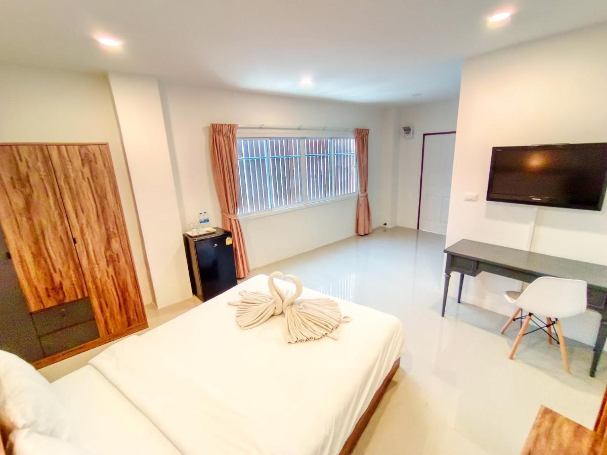 Sailor Hotel Pattaya Bagian luar foto