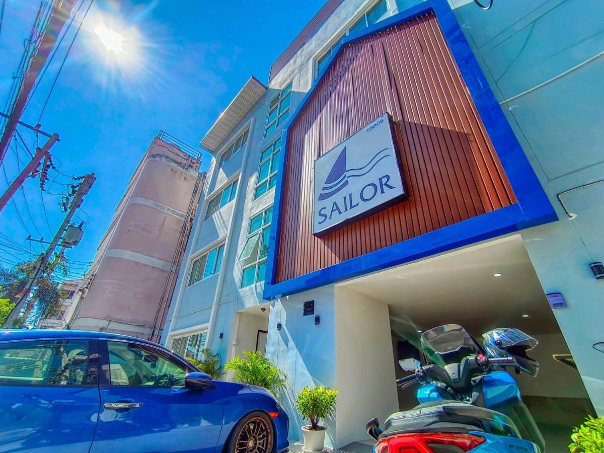 Sailor Hotel Pattaya Bagian luar foto
